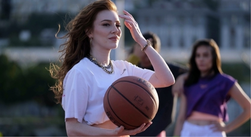 Elçin Sangu, Molped