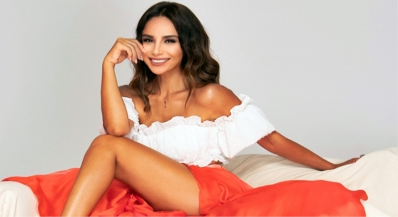 Betül Demir, müzik listelerini alt üst etti