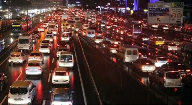 İstanbul trafik yoğunluğu yüzde 78