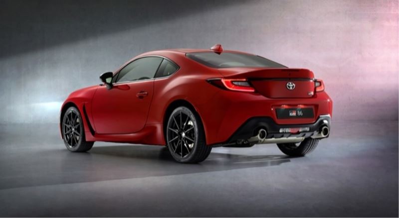 Toyota GR 86’yı tanıttı