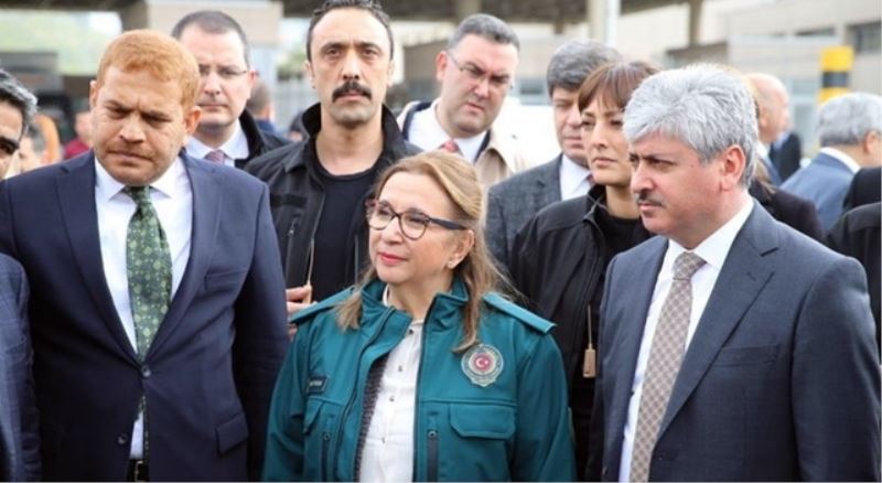 Şirketi bakan olduktan sonra kurmuş