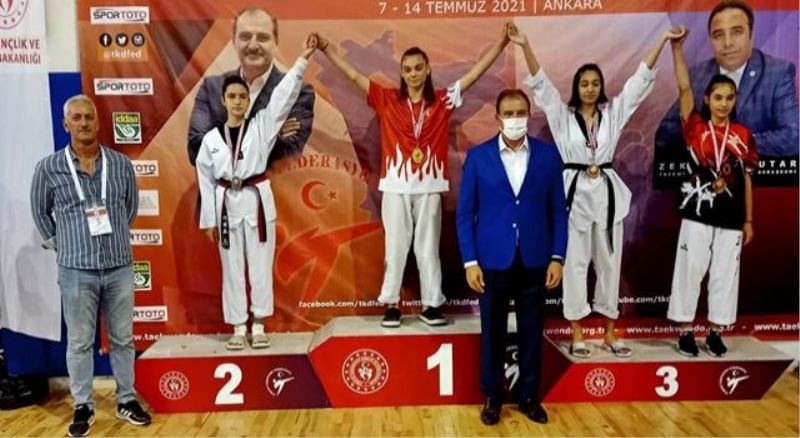 Sporcular Taekwondo’da tarih yazdı