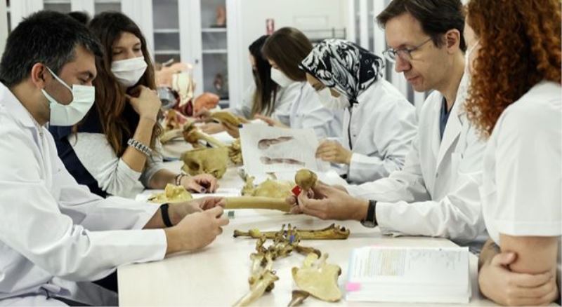 5 bin 500 doktor yurt dışına göç etti