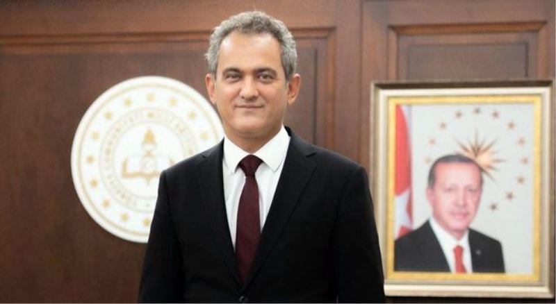 Okul yöneticilerimize kapsamlı bir eğitim vereceğiz