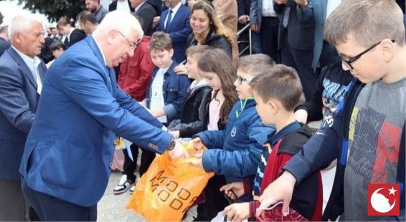 76 yıllık bayramlaşma geleneği yaşatılıyor