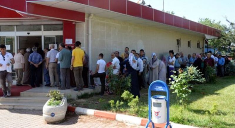 Vatandaş yine ucuz et kuyruğunda