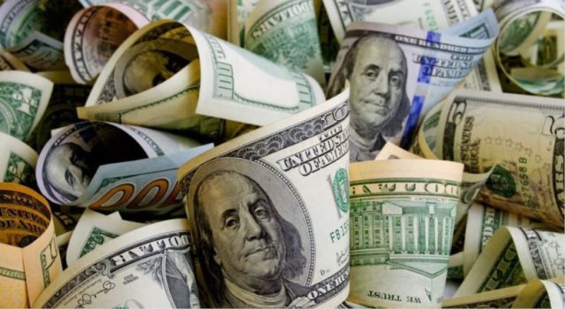Dolar 18 lira 40 kuruşu gördü