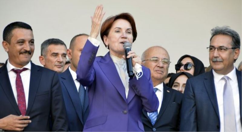 O şerefsiz, sarayda ağırlandı!