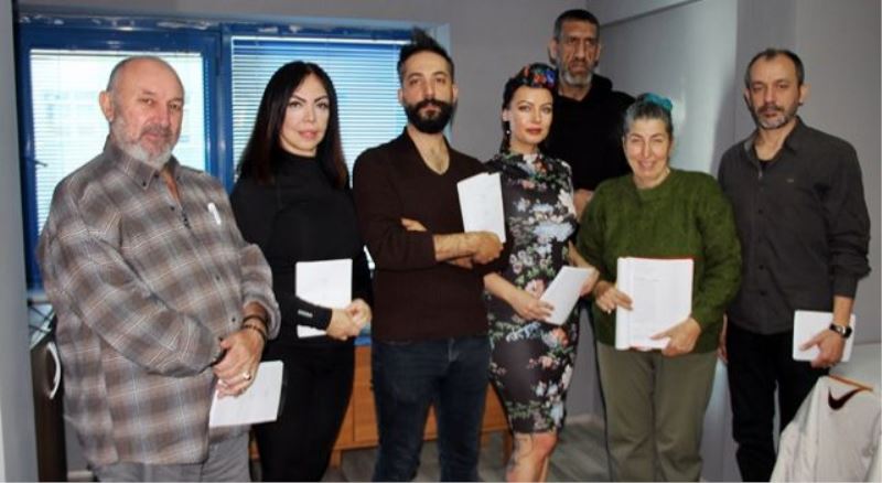 Meral Konrat kendini rolüne kaptırdı