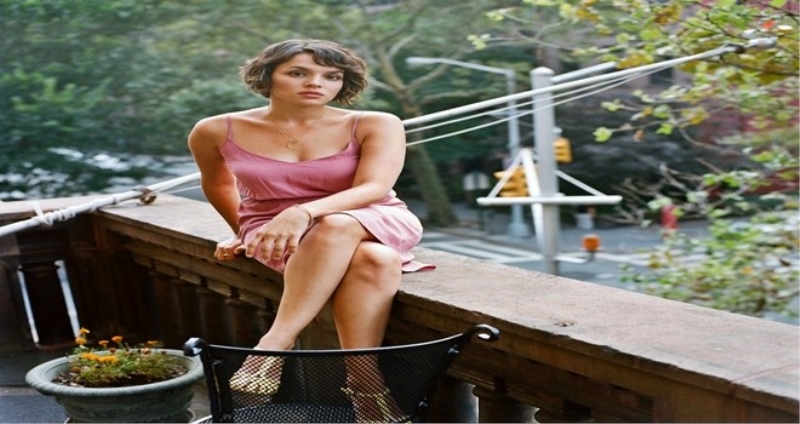 Norah Jones caza dönüyor