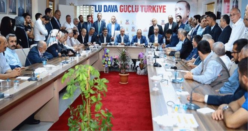Ak Parti Ümraniye teşkilatında bayramlaşma töreni düzenlendi