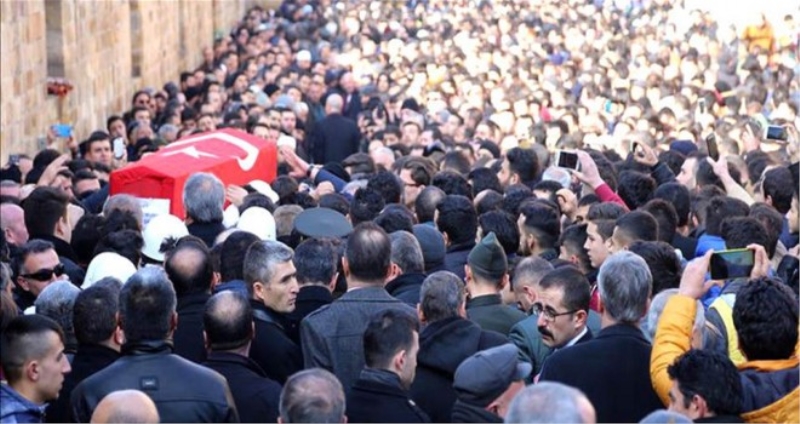 Şehit Polisimiz Furkan Demir son yolculuğuna uğurlandı