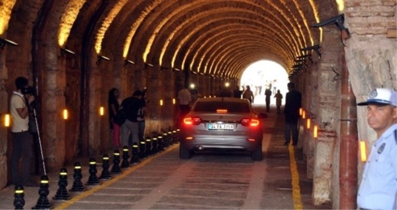 Beylerbeyi Sarayı Tüneli trafiğe açıldı